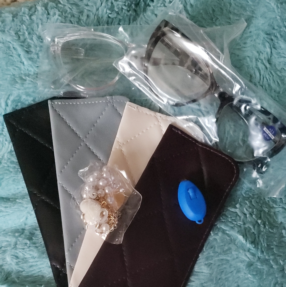 Readers Glasses 4 Quilted Envelope Cases 1 Pearl Eyeglasses Rope NWT
